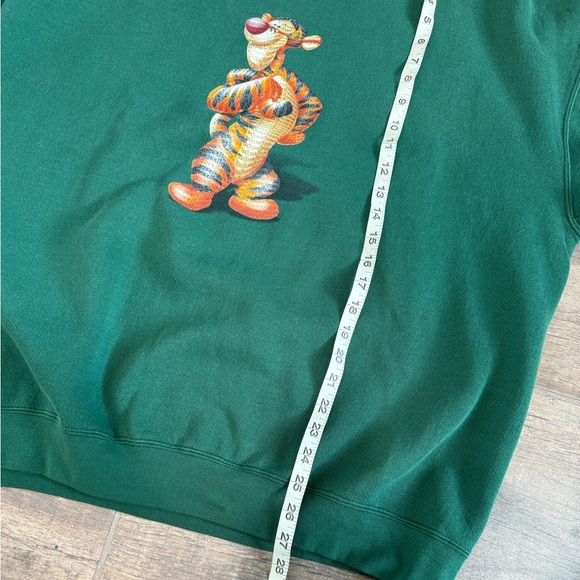 Vintage Disney Winnie the Pooh Tigger Crewneck sweater - Picture 7 of 9